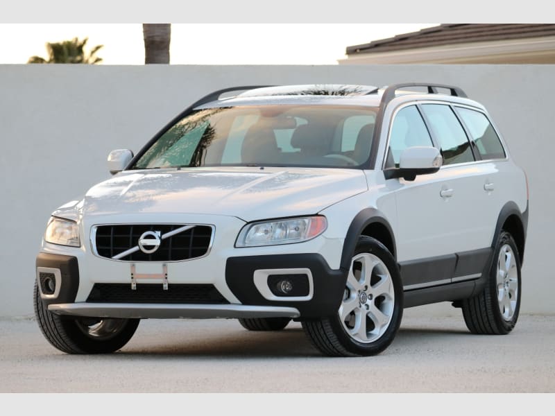 Volvo XC70 2011 price $0