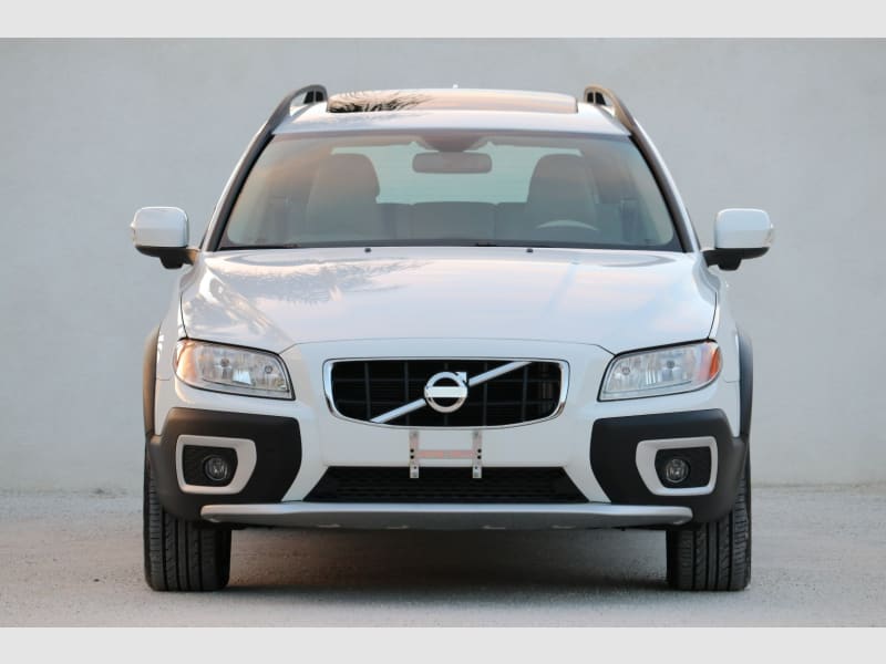 Volvo XC70 2011 price $0