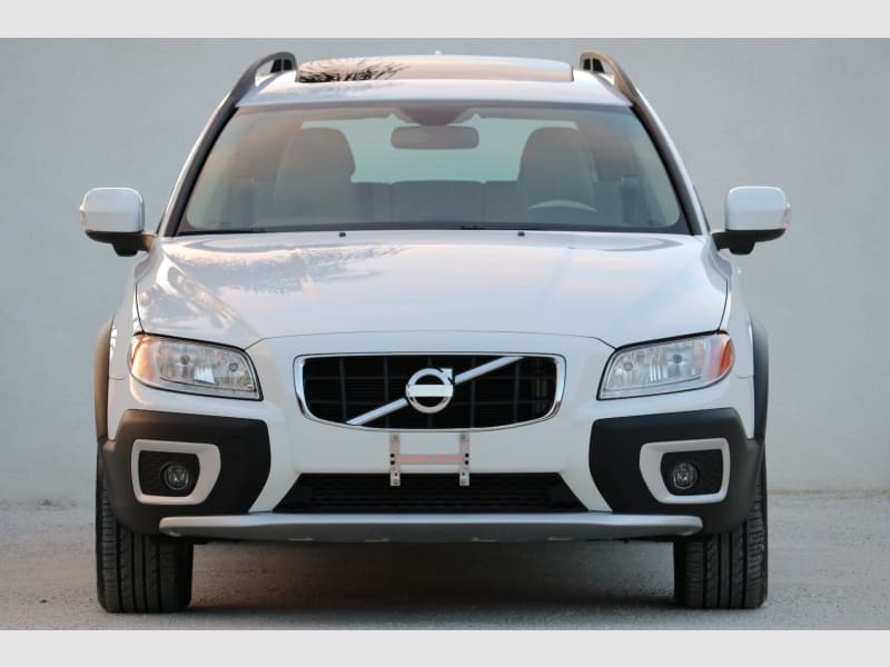 Volvo XC70 2011 price $0