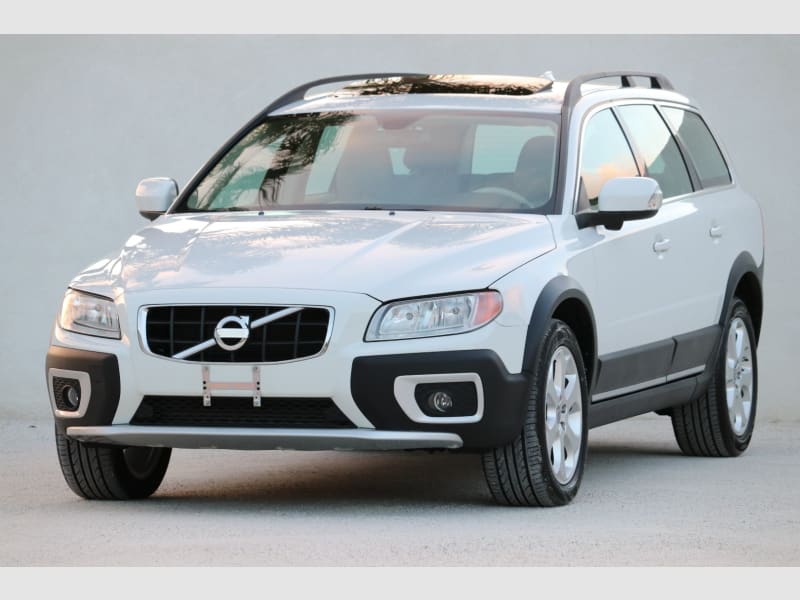 Volvo XC70 2011 price $0