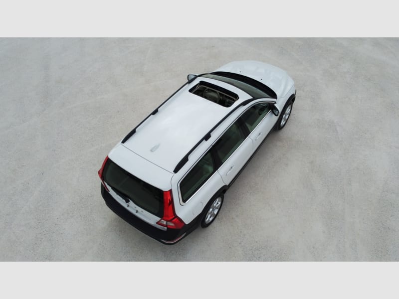 Volvo XC70 2011 price $0