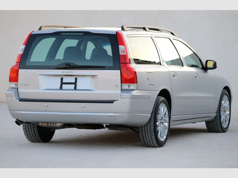 Volvo V70 2007 price $0