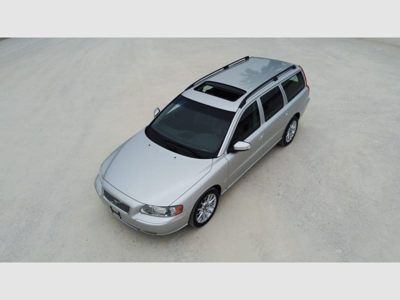 Volvo V70 2007 price $0