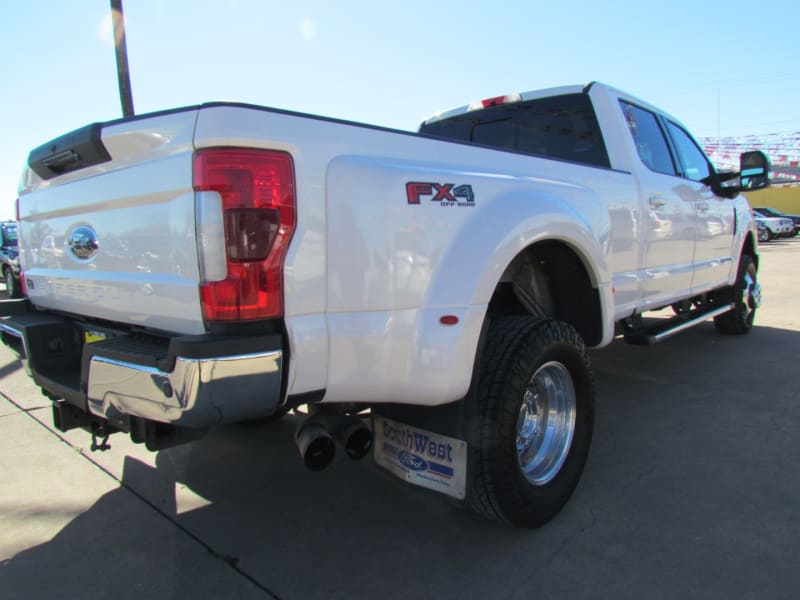 Ford F-350 SD 2019 price Call for Pricing.