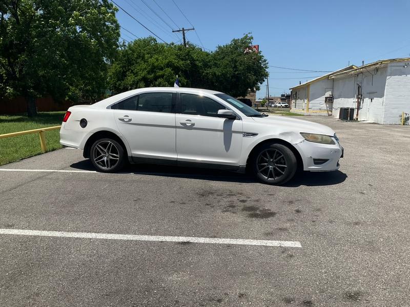 FORD TAURUS 2011 price $800 Down