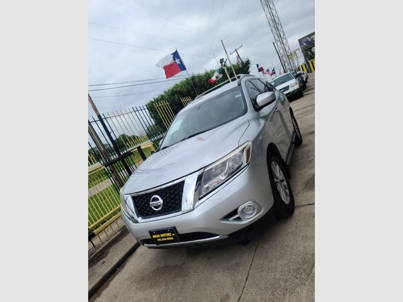 NISSAN PATHFINDER 2014 price $2,000 Down