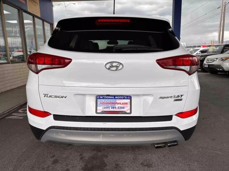 Hyundai Tucson 2017 price $18,995