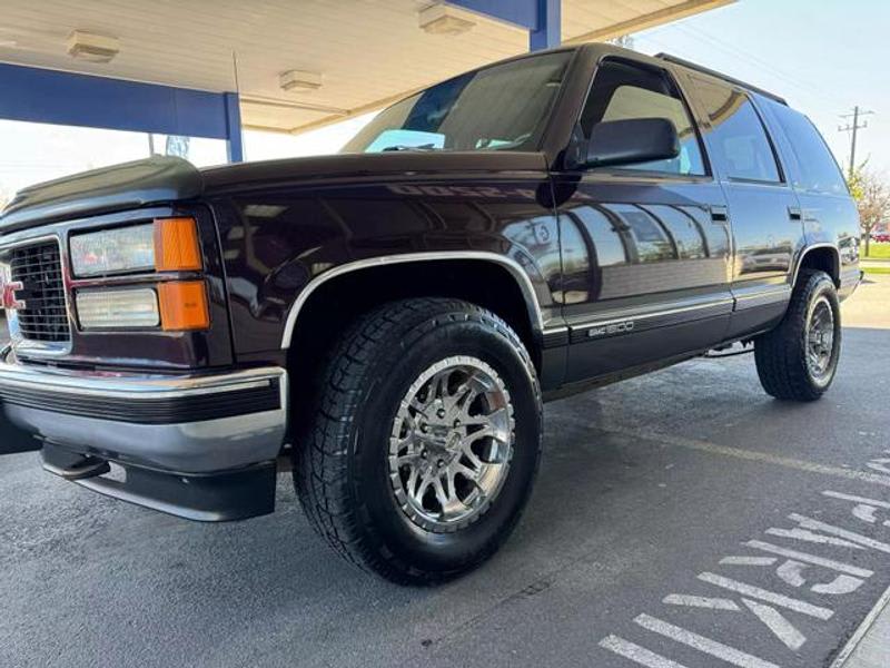 GMC Yukon 1997 price $4,995