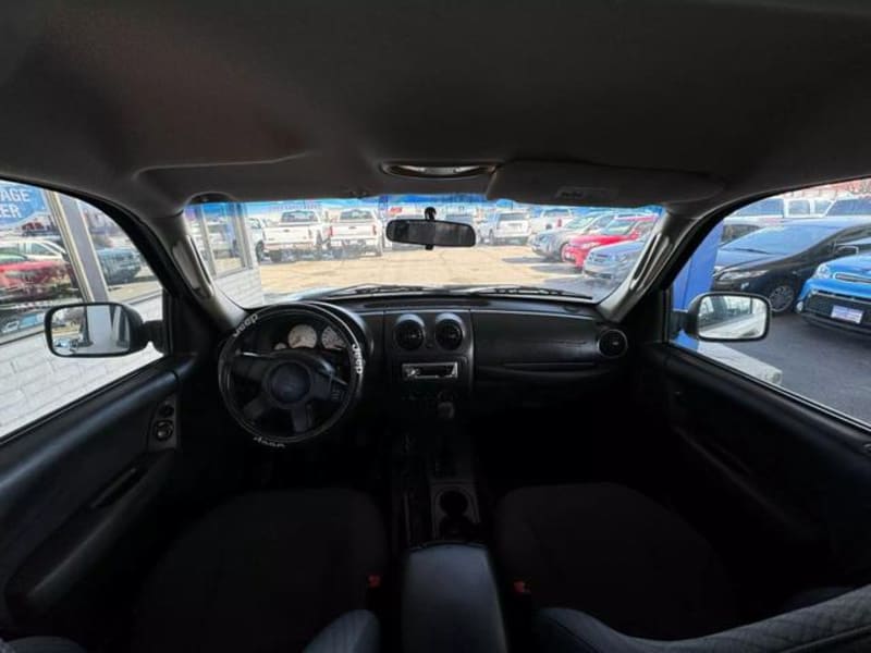 Jeep Liberty 2004 price $5,995