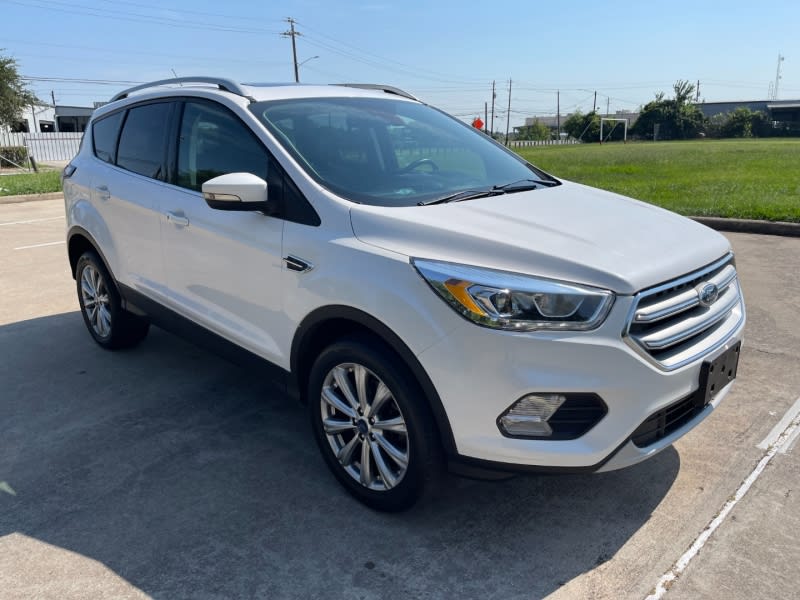 Ford Escape 2017 price $15,500