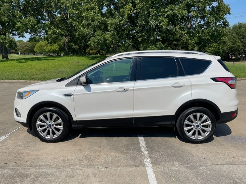 Ford Escape 2017 price $15,500