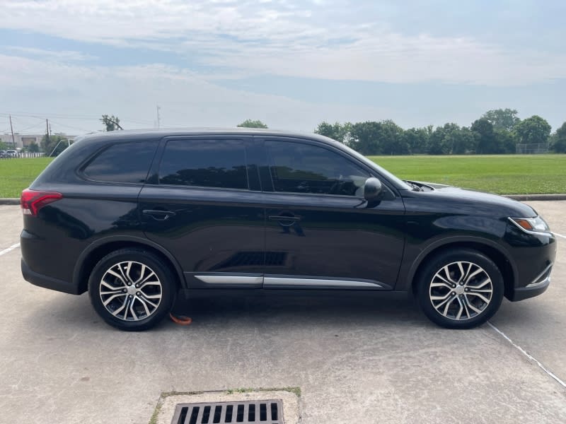 Mitsubishi Outlander 2016 price $10,000