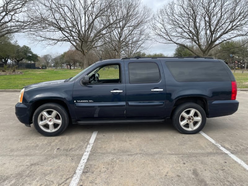 GMC Yukon XL 2007 price $5,900