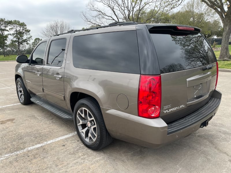 GMC Yukon XL 2012 price $6,900