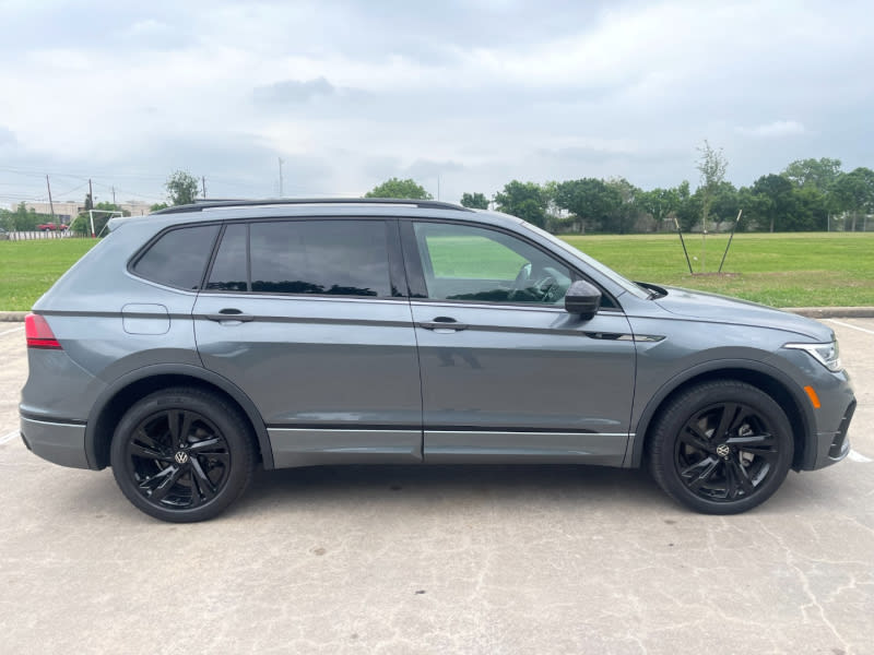 Volkswagen Tiguan 2023 price $28,500