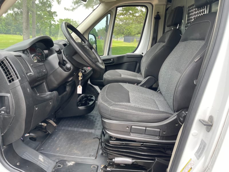 RAM ProMaster Cargo Van 2015 price $15,900