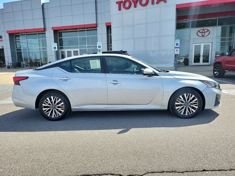 Nissan Altima 2023 price $21,944