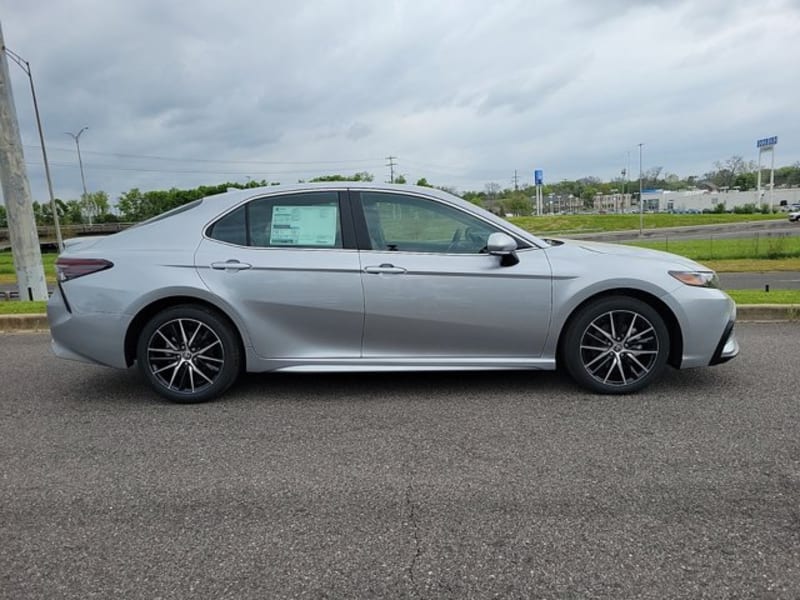 Toyota Camry 2024 price $30,421