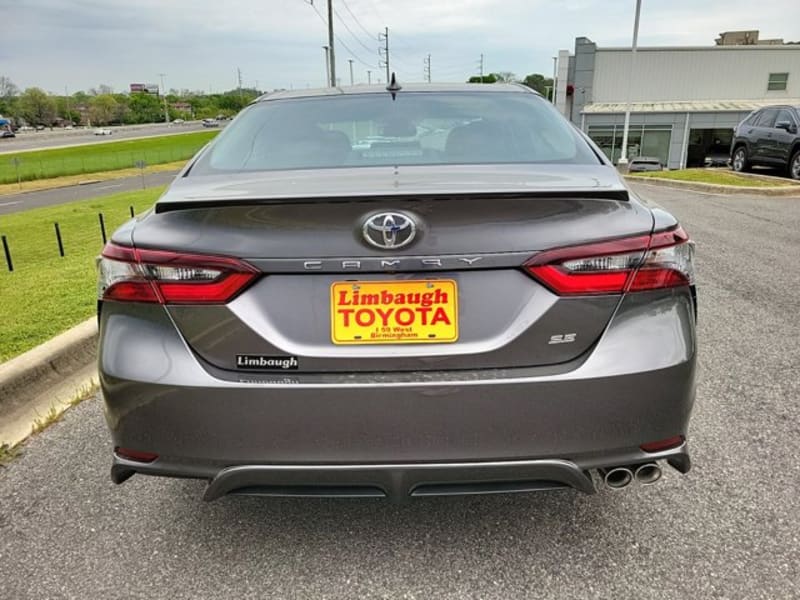 Toyota Camry 2024 price $33,981