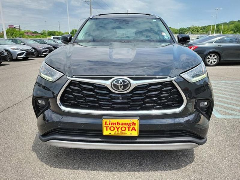 Toyota Highlander 2020 price $39,949