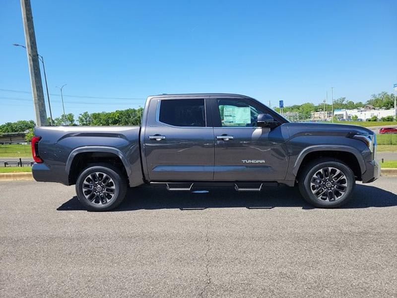 Toyota Tundra 2024 price $58,793