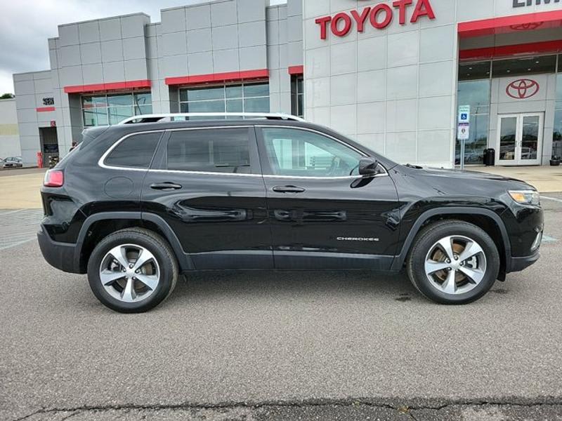 Jeep Cherokee 2021 price $25,919