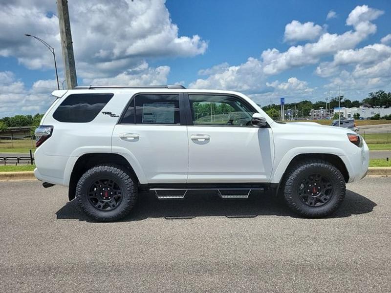 Toyota 4Runner 2024 price $53,431