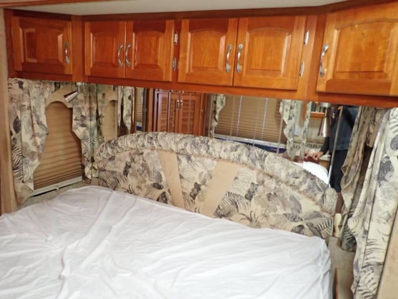 Newmar Northern Star 39 Ft. Class A Motor home 2 Slides D 2005 price $44,950