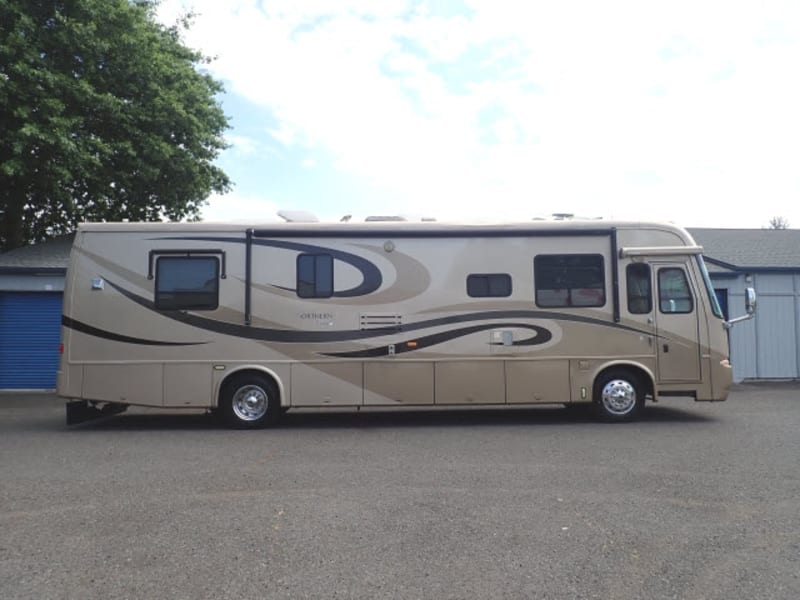 Newmar Northern Star 39 Ft. Class A Motor home 2 Slides D 2005 price $44,950