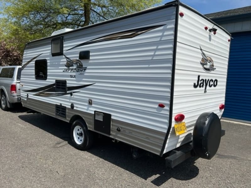 Jayco jay flight 22ft travel trailer slx model 195rb lik 2019 price $12,950