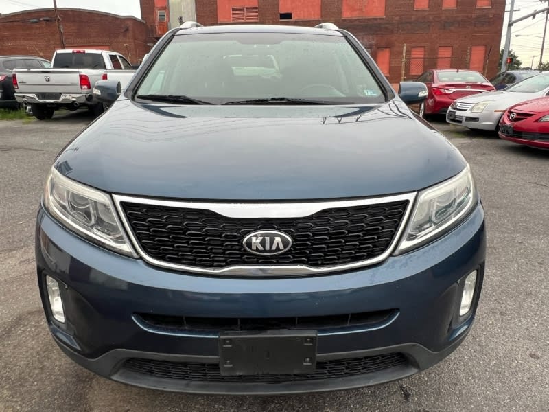 Kia Sorento 2015 price $9,490