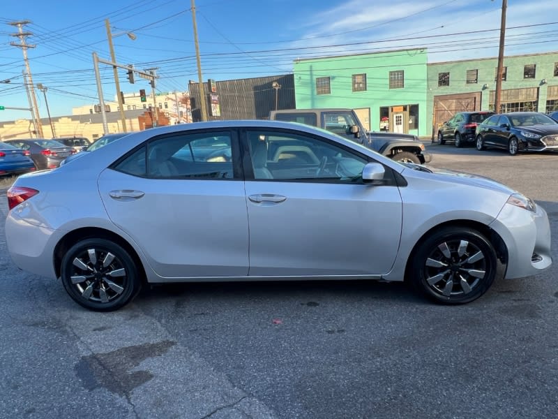 Toyota Corolla 2018 price $14,990