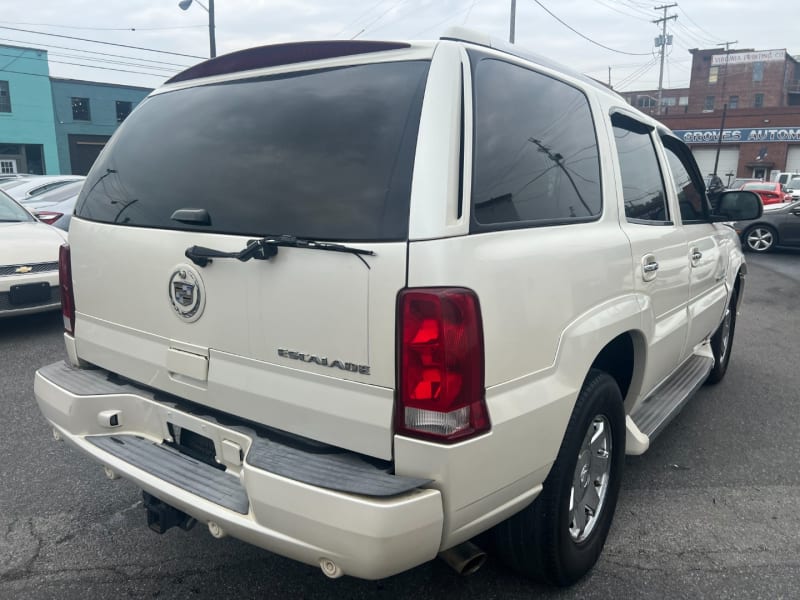 Cadillac Escalade 2005 price $5,490