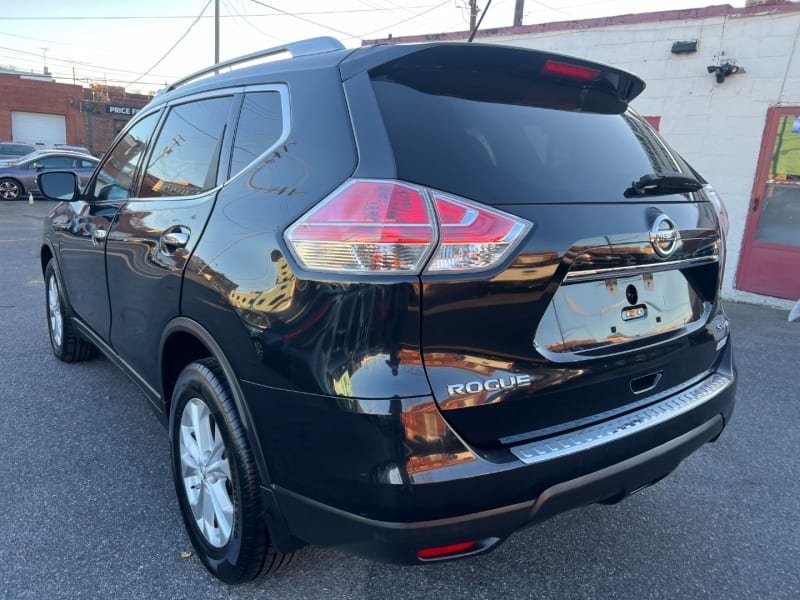 Nissan Rogue 2016 price $8,990