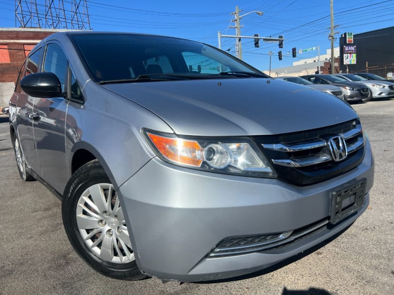 Honda Odyssey 2016 price $12,490