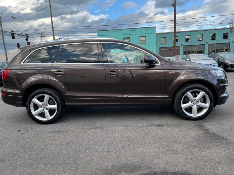 Audi Q7 2013 price $8,990