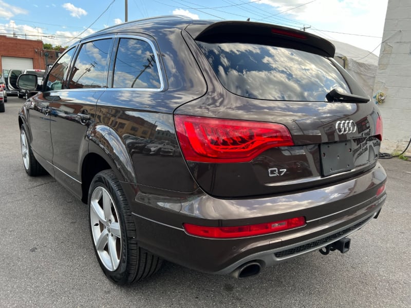 Audi Q7 2013 price $8,990