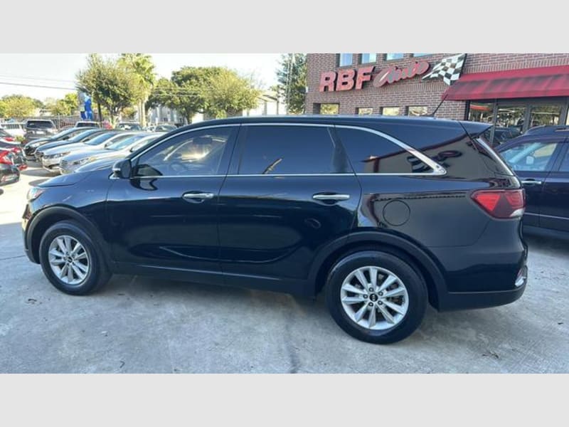 Kia Sorento 2019 price $17,995