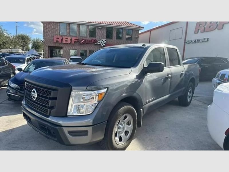 Nissan Titan Crew Cab 2021 price $27,995