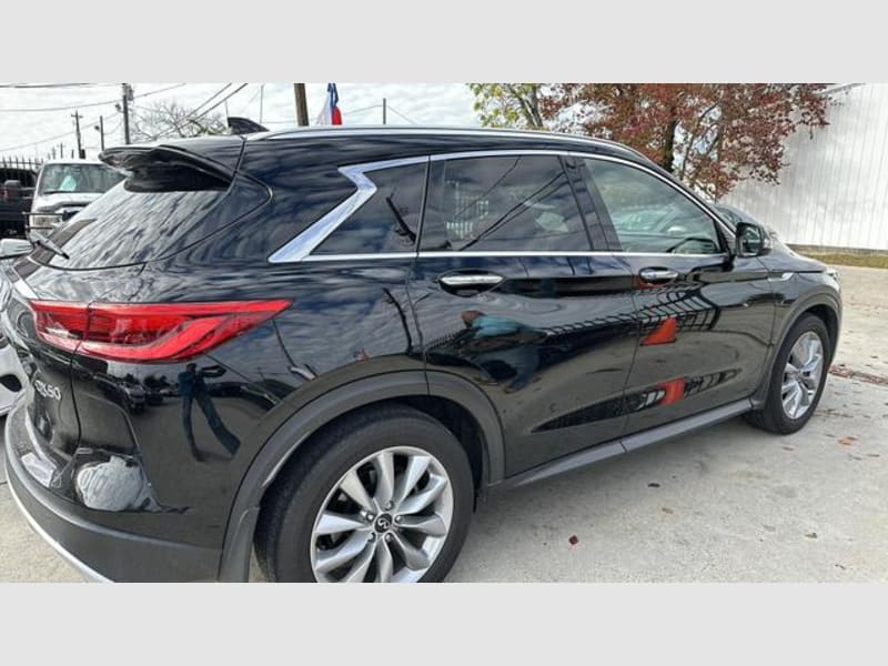 Infiniti QX50 2021 price $27,995