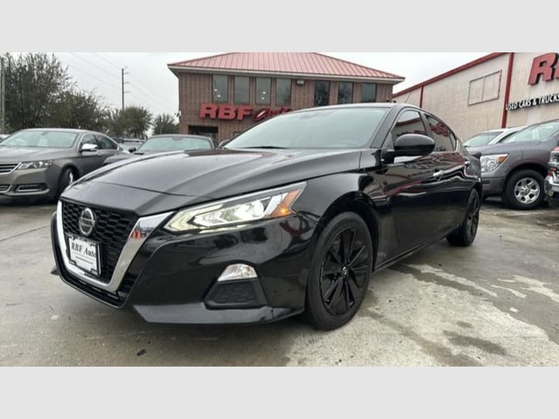 Nissan Altima 2021 price $17,995