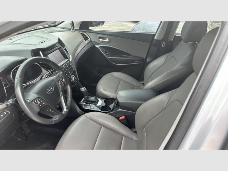 Hyundai Santa Fe Sport 2018 price $17,995