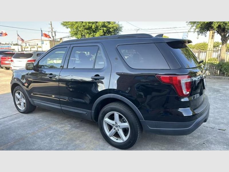 Ford Explorer 2018 price $17,995