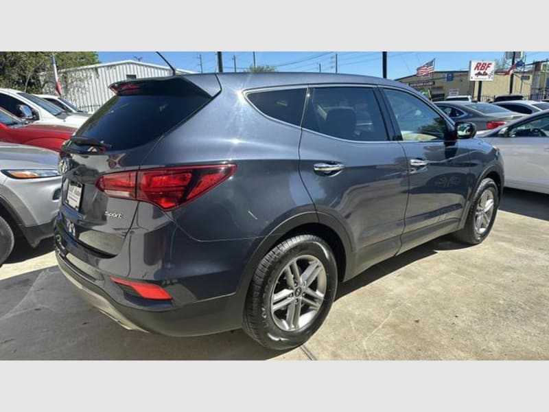 Hyundai Santa Fe Sport 2018 price $14,995