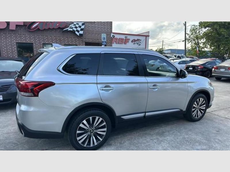 Mitsubishi Outlander 2020 price $18,995