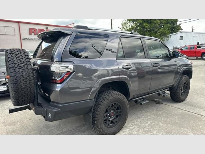 Toyota 4Runner 2018 price $36,995