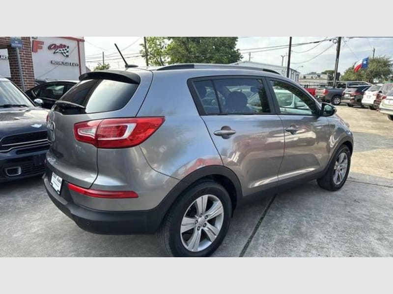 Kia Sportage 2013 price $12,995