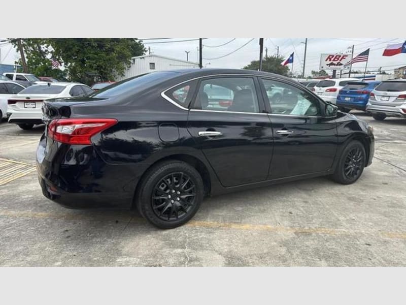 Nissan Sentra 2018 price $12,995