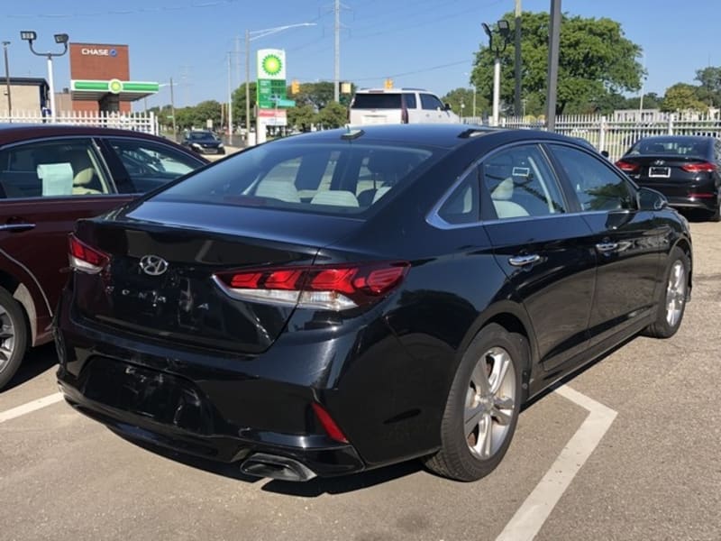 HYUNDAI SONATA 2018 price $17,435