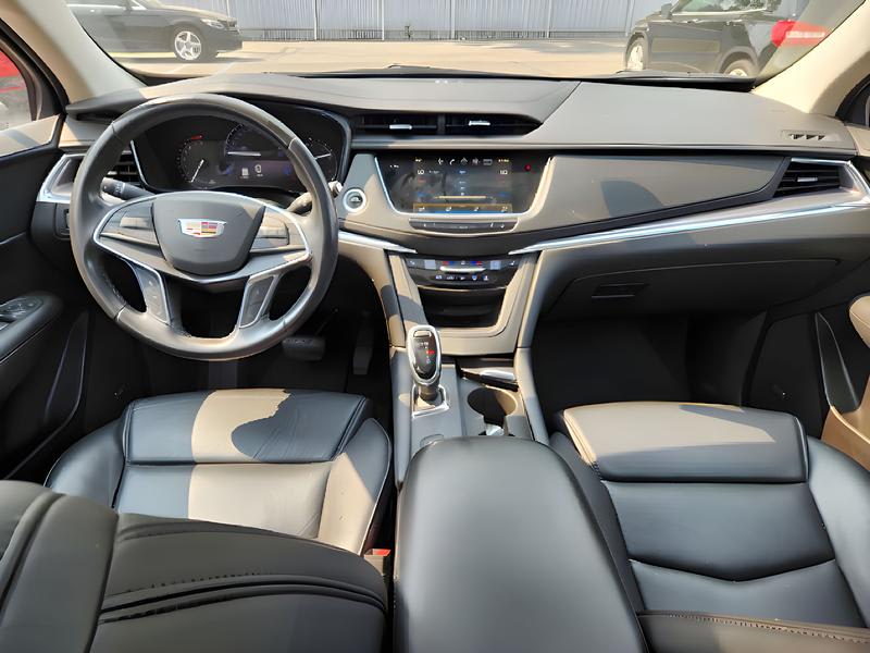 CADILLAC XT5 2019 price $27,365